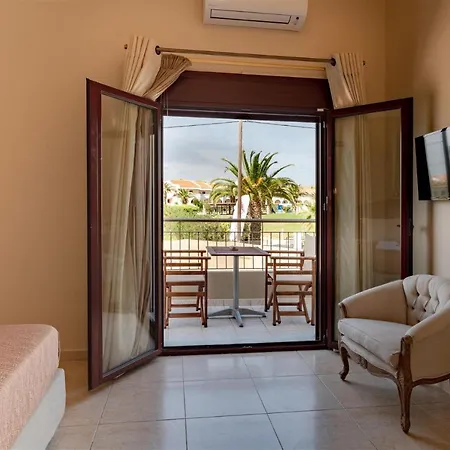Costa Rossa Annex - Adults Only Апарт-отель Ликсури